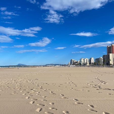Apartamentos Gandia Beach 3000 Екстериор снимка