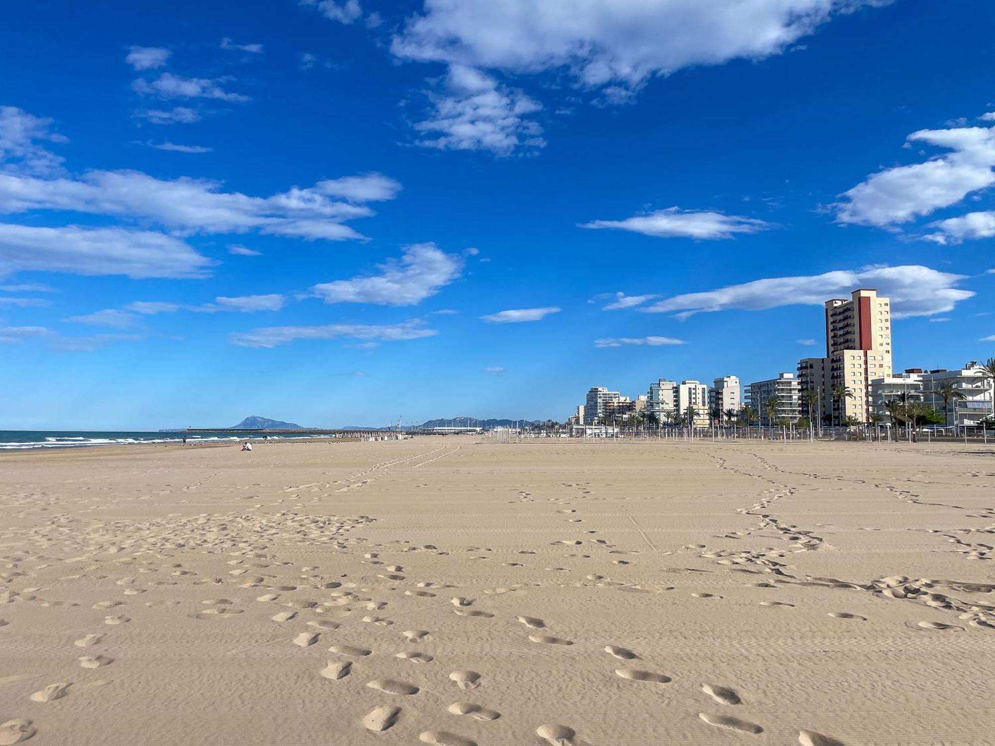 Apartamentos Gandia Beach 3000 Екстериор снимка